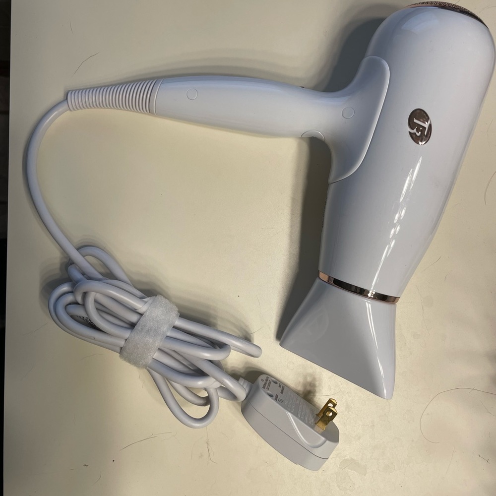 T3 Featherweight Hair Dryer